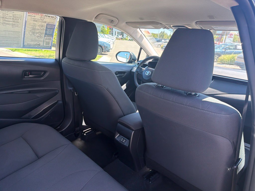 Used 2025 Toyota Corolla LE FWD image 14