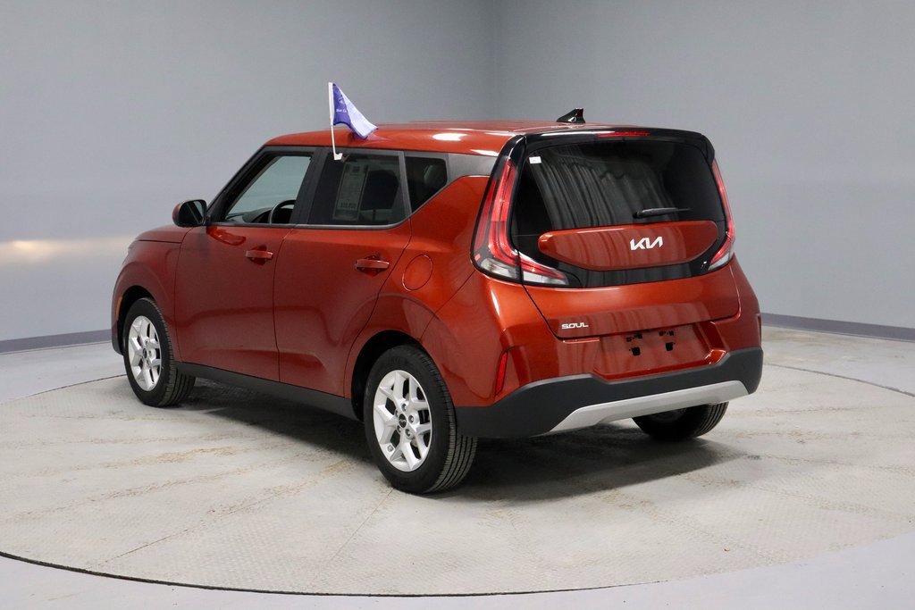 Used 2024 Kia Soul LX w/ Option Group 015 image 8