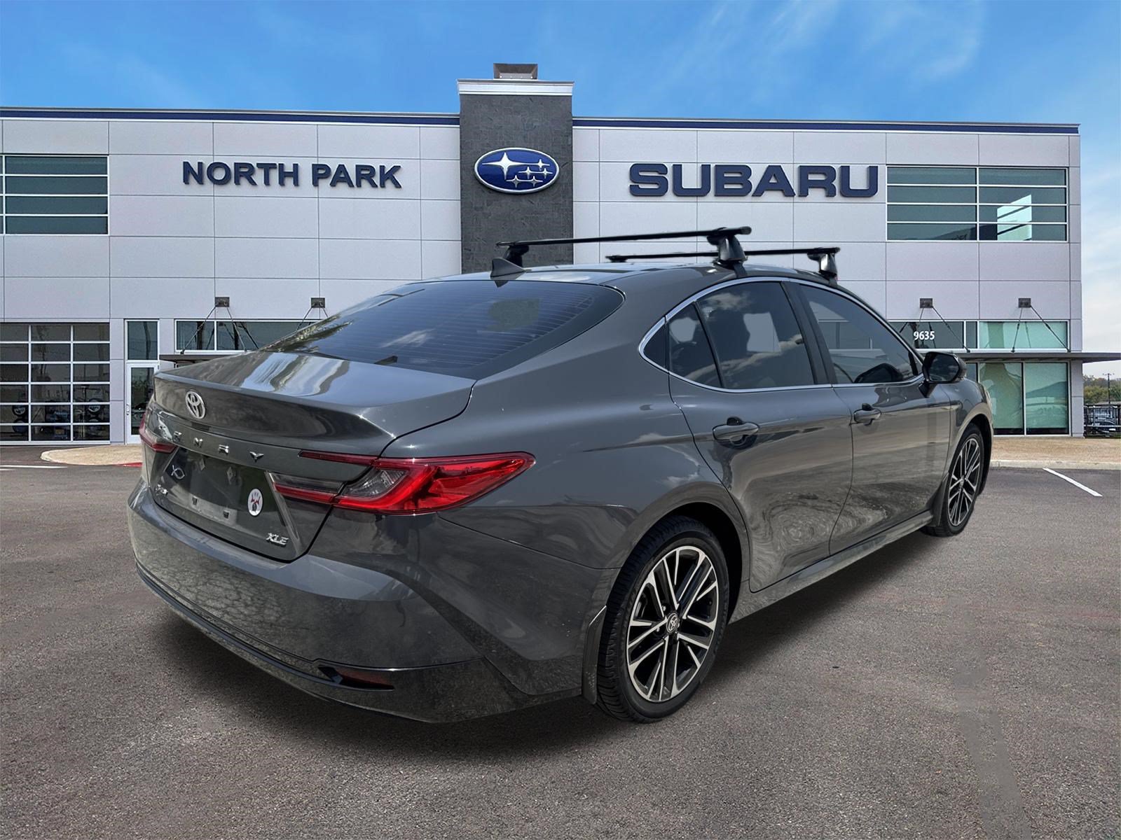 Used 2025 Toyota Camry XLE FWD image 3