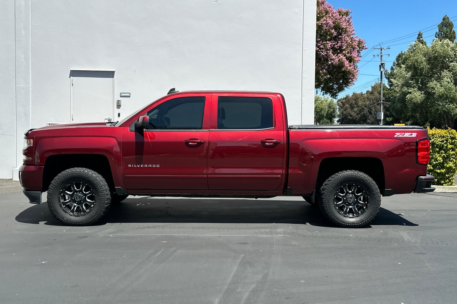 Used 2016 Chevrolet Silverado 1500 LT w/ All Star Edition AWD/4WD image 7