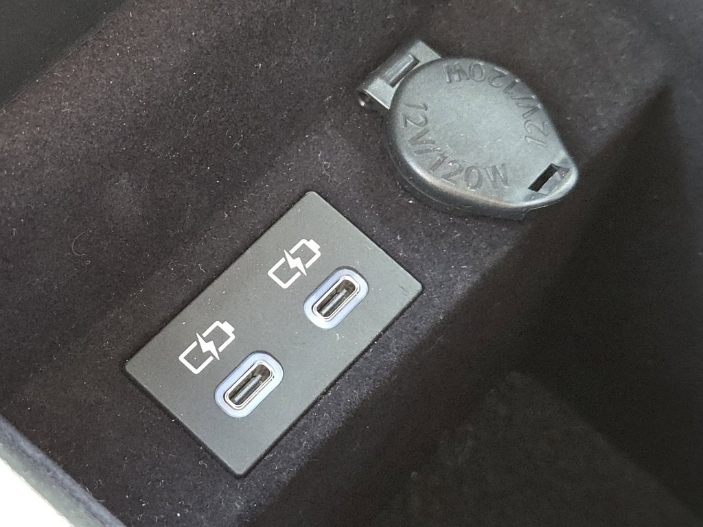 Certified 2024 Lexus ES 300h Ultra Luxury w/ Accessory Package (Z1) image 16