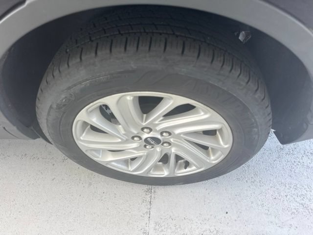 Used 2022 Lincoln Corsair FWD image 11