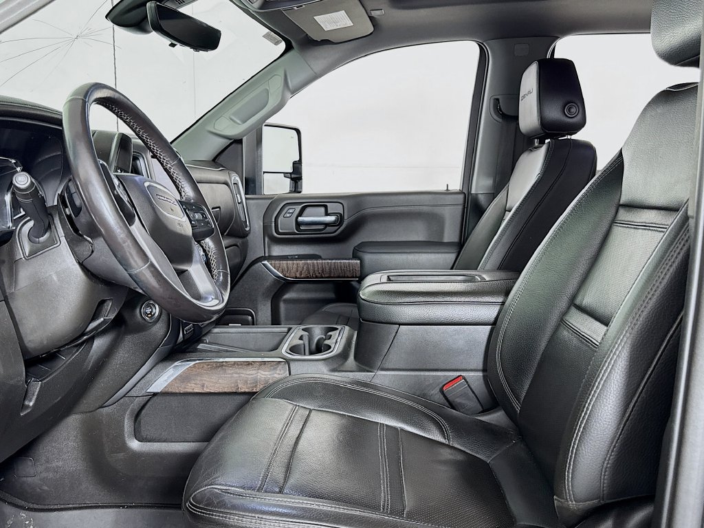 Used 2022 GMC Sierra 3500 Denali w/ Denali Black Diamond Edition AWD/4WD image 11