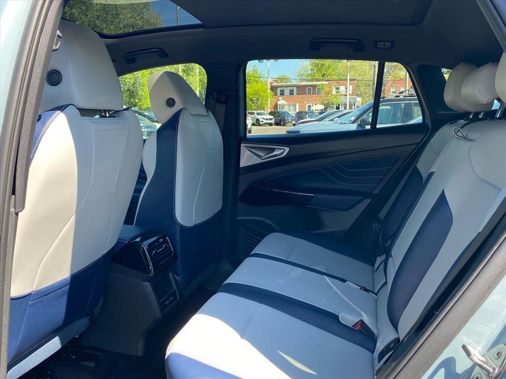 Certified 2024 Volkswagen ID.4 S image 21