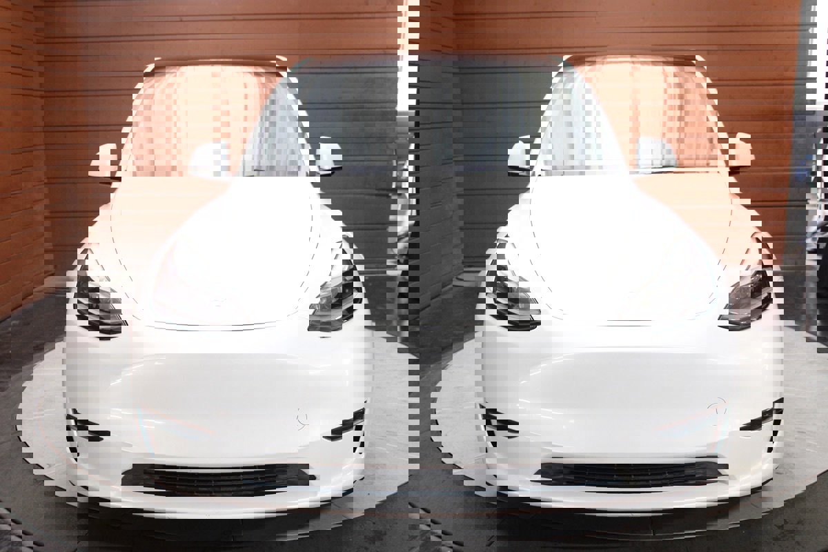 Used 2023 Tesla Model Y Long Range image 2