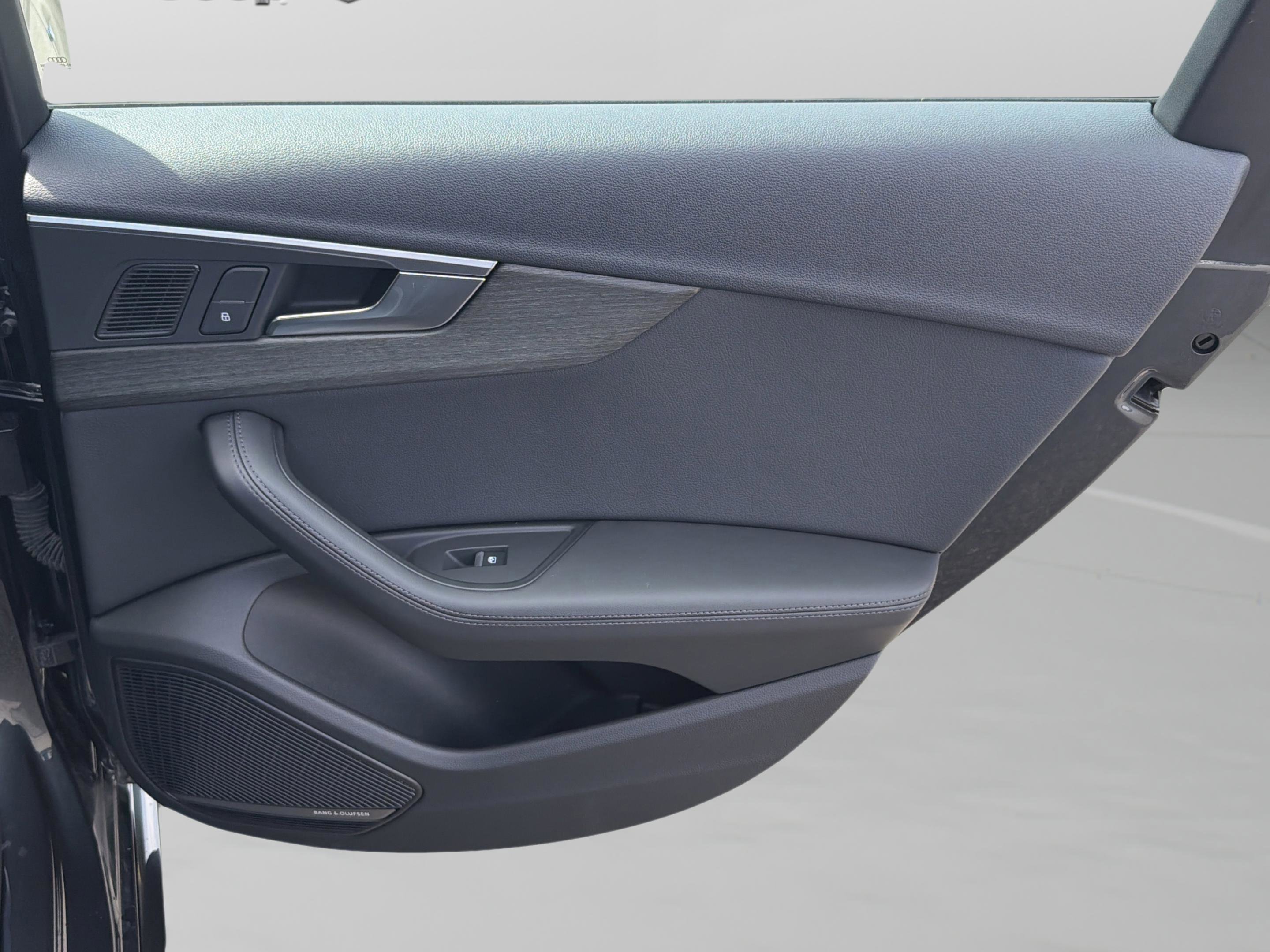 Used 2018 Audi A4 2.0T Prestige image 27