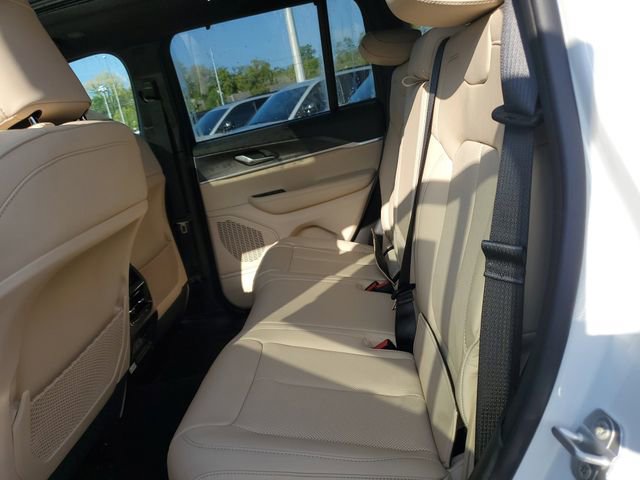 New 2025 Jeep Grand Cherokee Limited w/ Luxury Tech Group II image 17