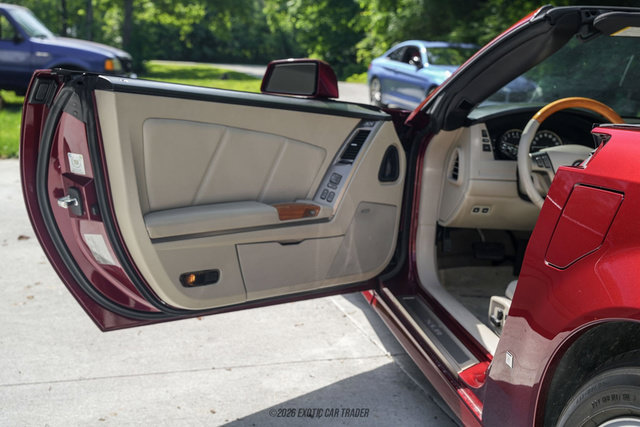 Used 2006 Cadillac XLR RWD image 28