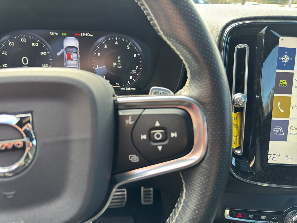 Used 2020 Volvo XC40 T5 R-Design w/ Protection Package Premier image 12