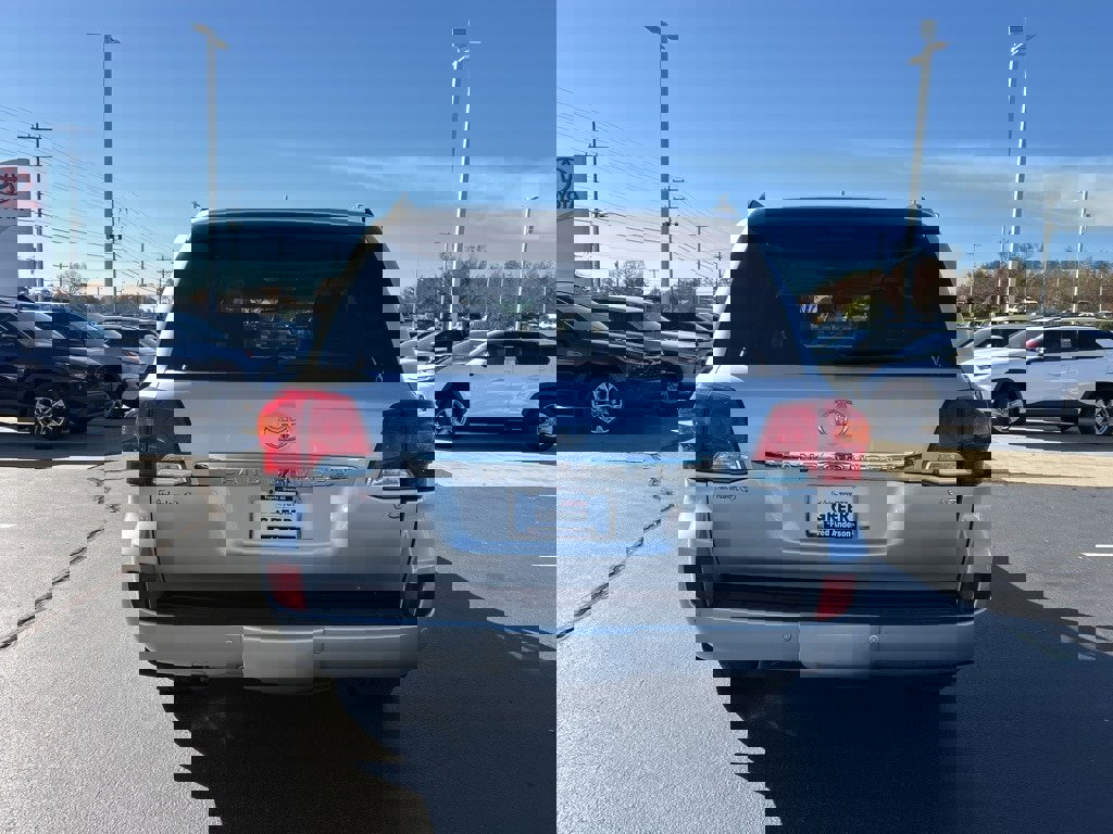 Used 2015 Toyota Land Cruiser image 19