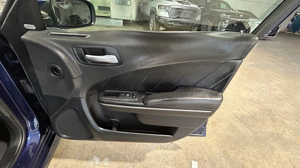 Used 2017 Dodge Charger R/T Scat Pack RWD image 29