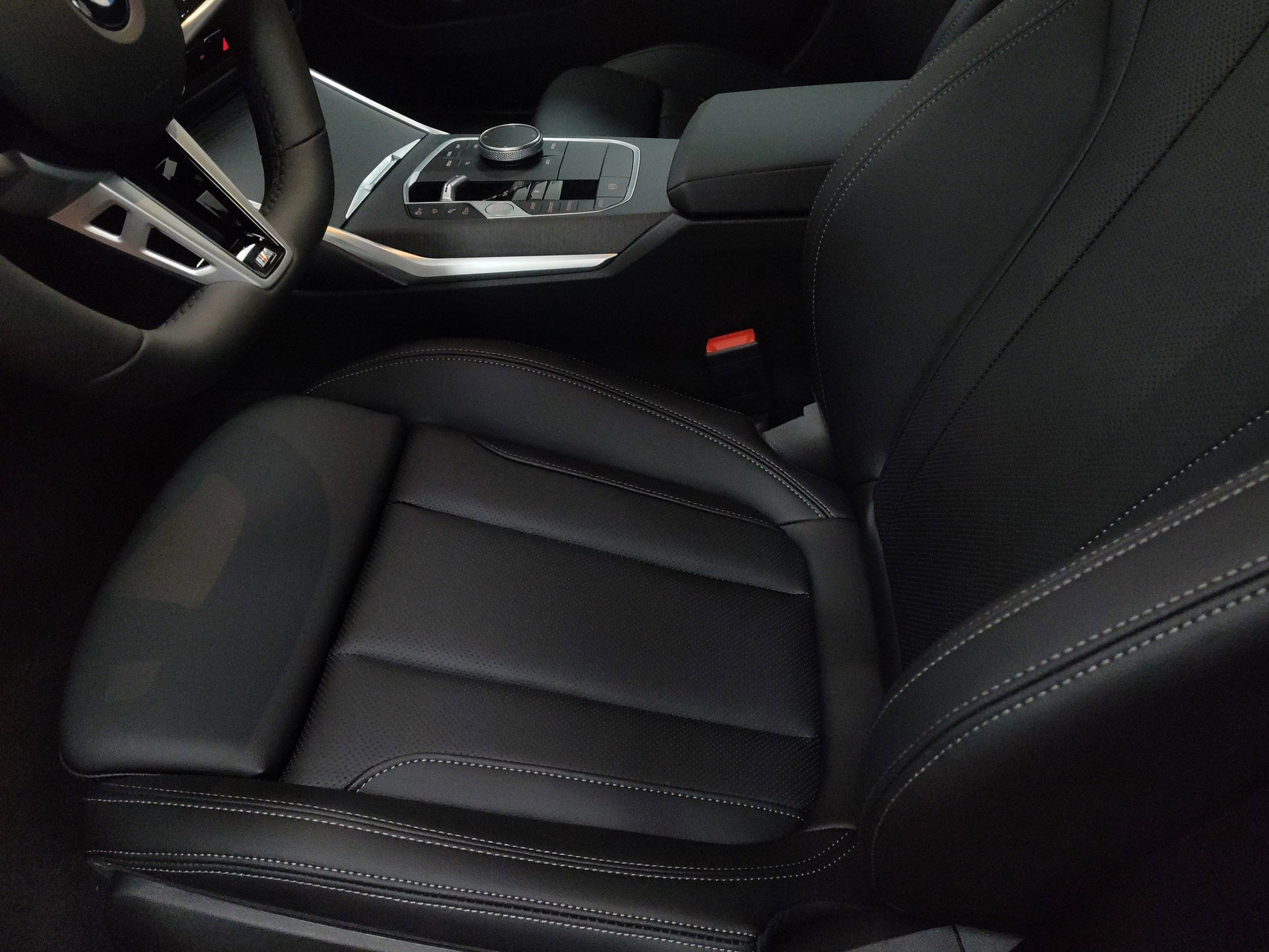 New 2026 BMW 330i xDrive Sedan w/ M Sport Package image 18