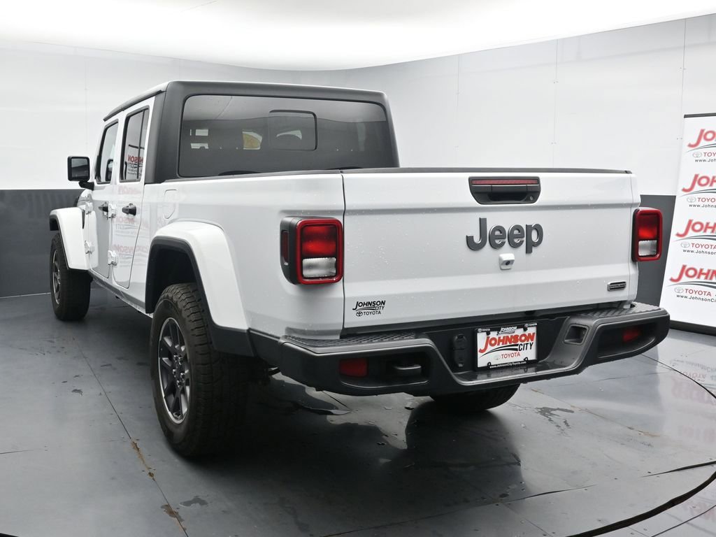 Used 2023 Jeep Gladiator Overland AWD/4WD image 6