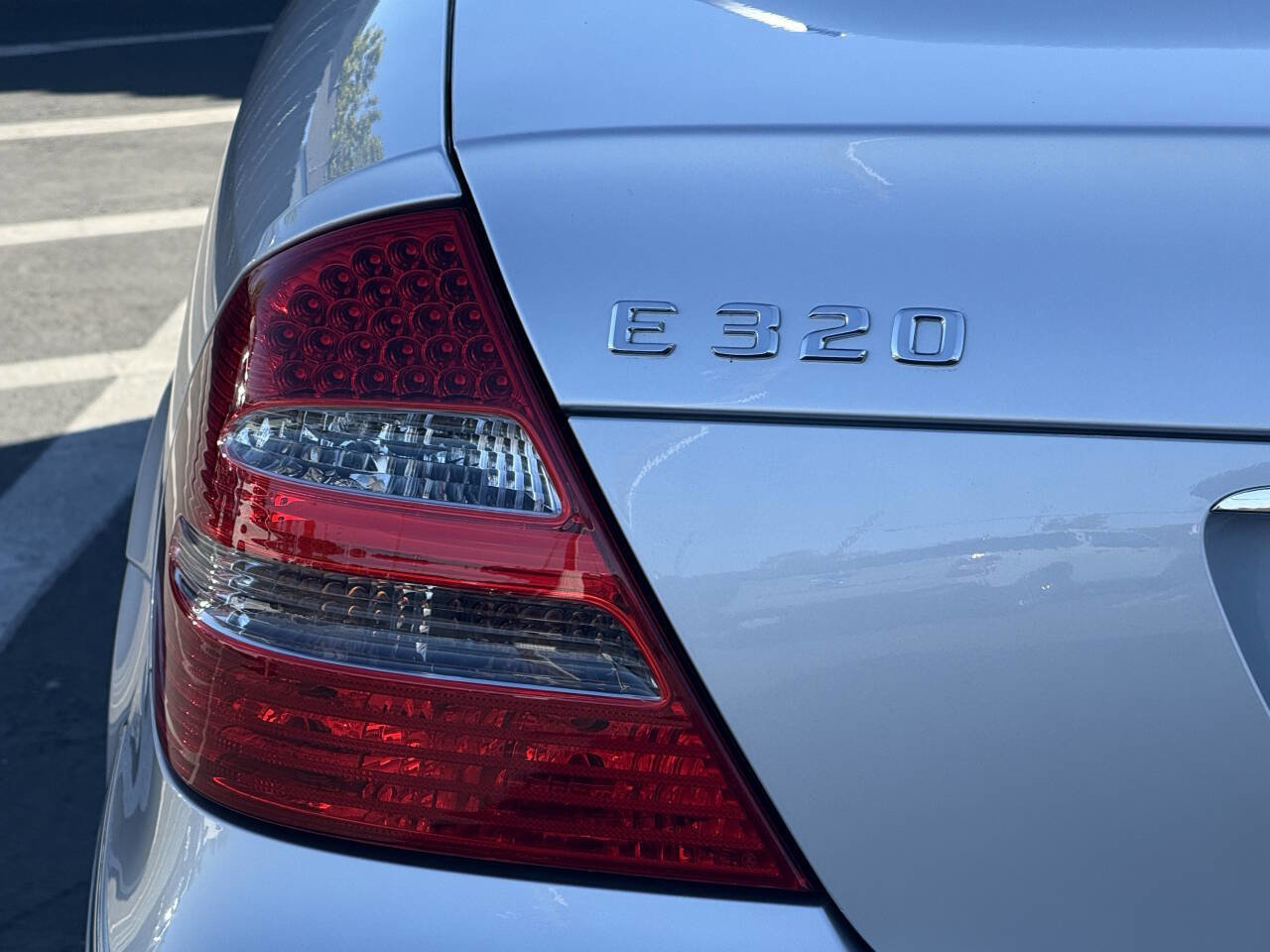 Used 2003 Mercedes-Benz E 320 Sedan image 25