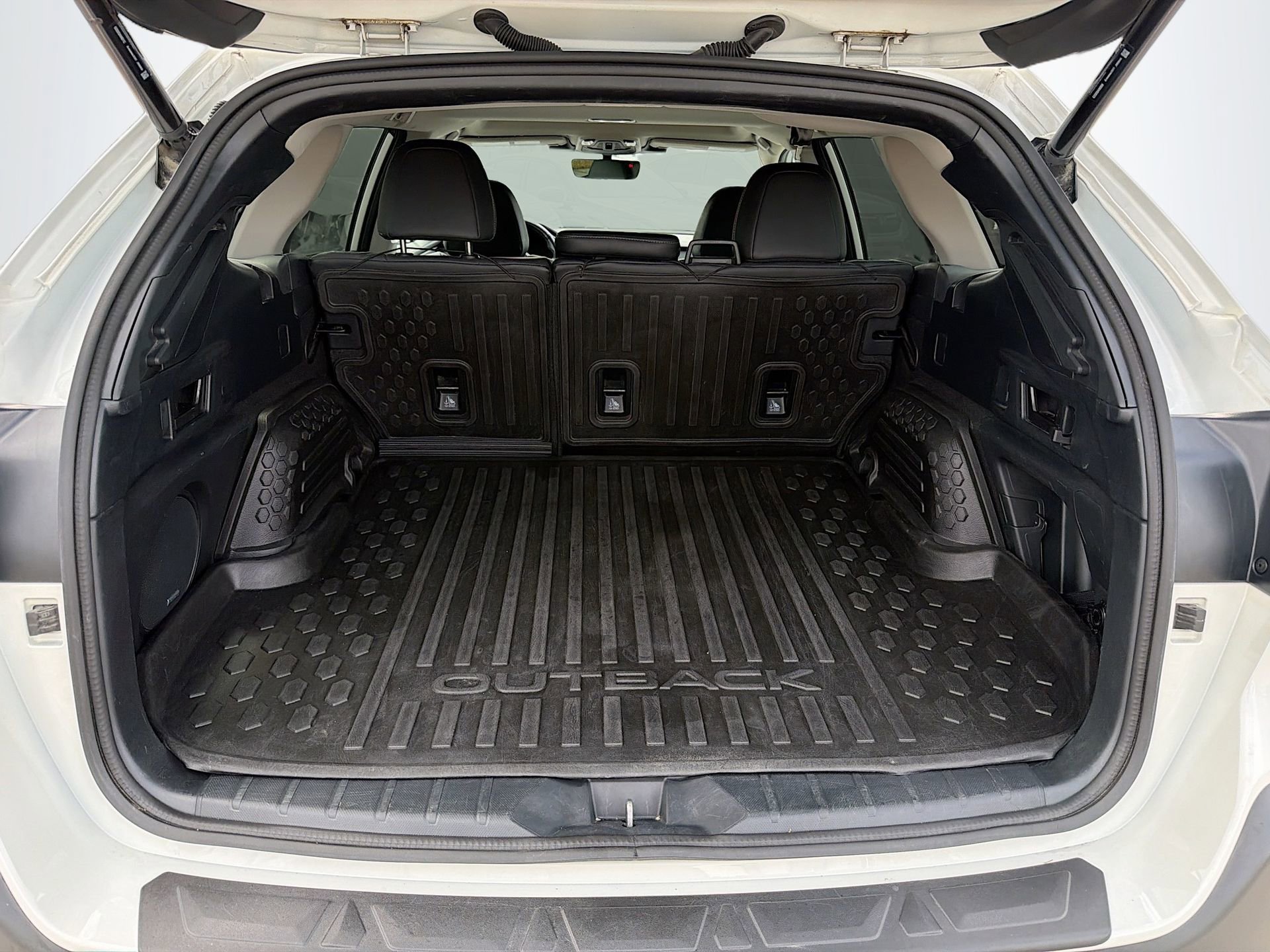 Used 2023 Subaru Outback Limited XT image 13