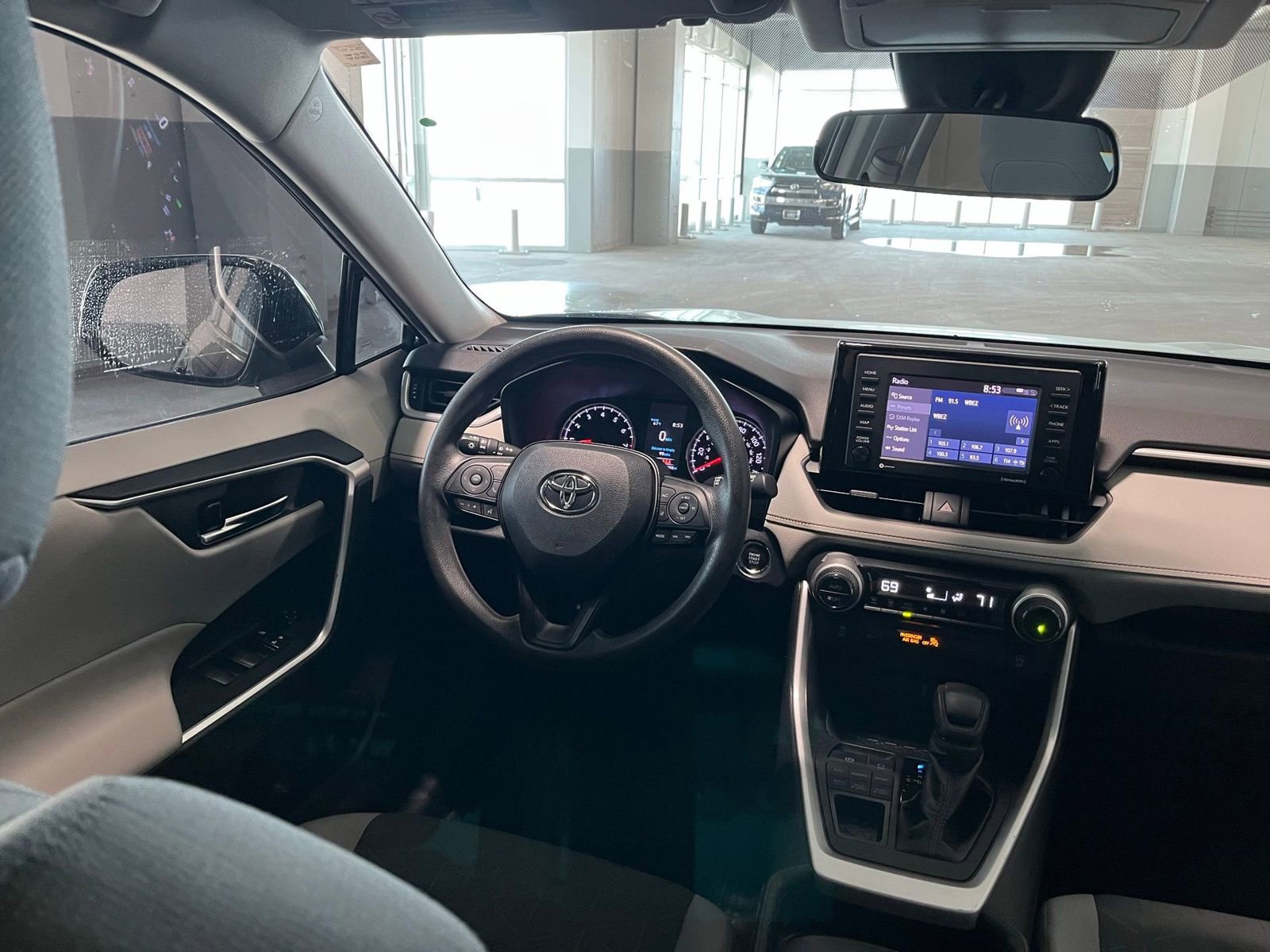 Used 2020 Toyota RAV4 XLE w/ All Weather Liner Package image 39