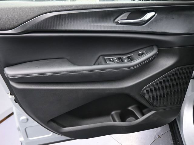 New 2025 Jeep Grand Cherokee Laredo X w/ Luxury Tech Group I image 43