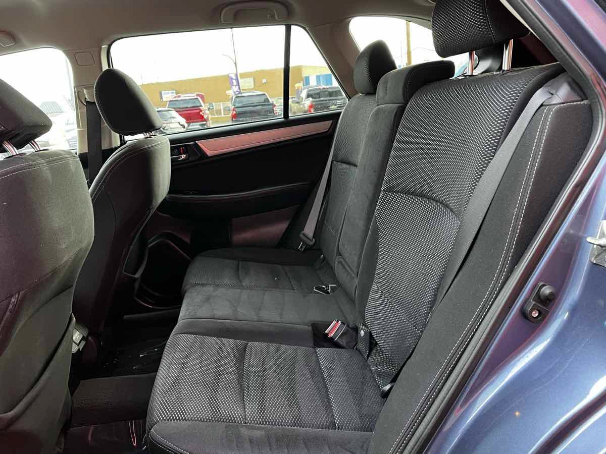Used 2018 Subaru Outback 2.5i Premium AWD/4WD image 12