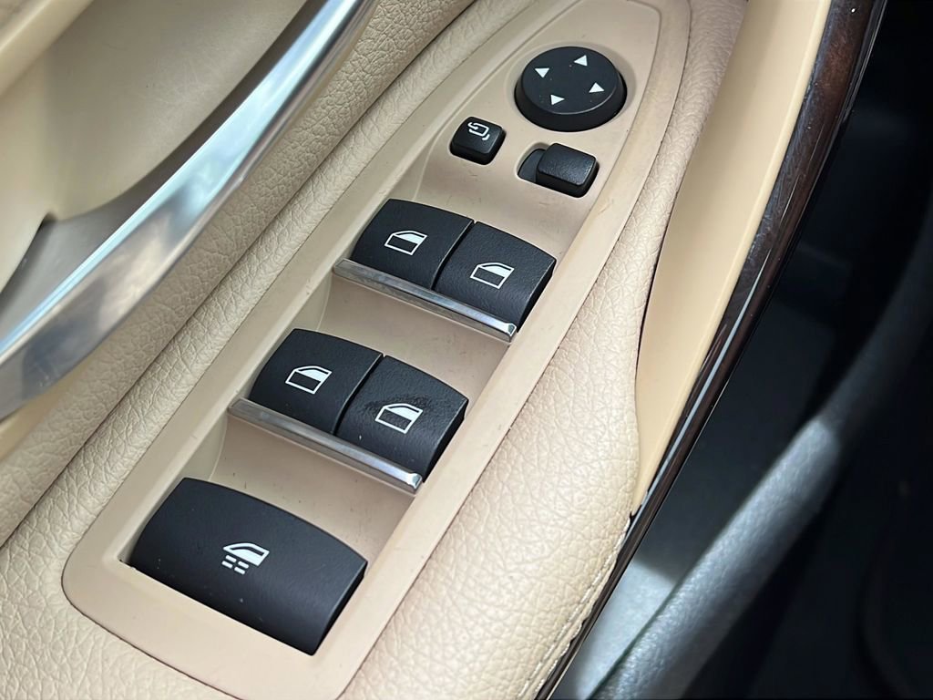 Used 2018 BMW 430i Convertible RWD image 22