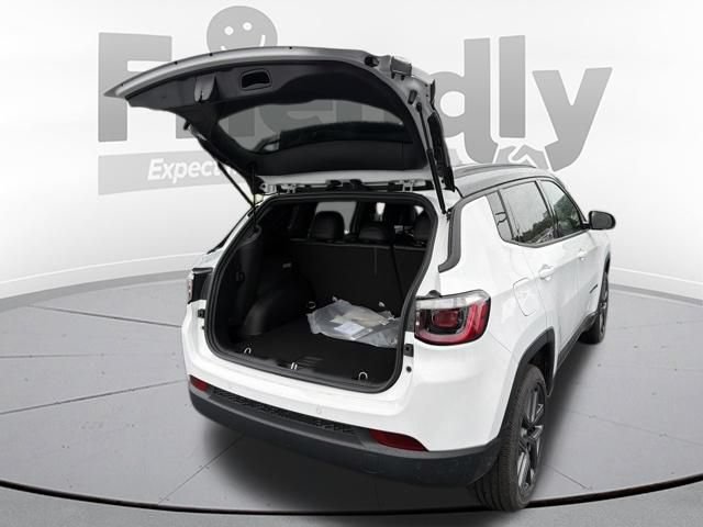 New 2026 Jeep Compass Limited w/ Sun, Sound & Navigation Group AWD/4WD image 27