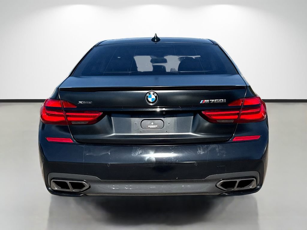 Used 2018 BMW M760i xDrive image 4