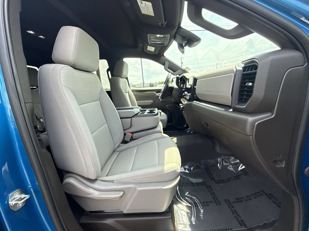 Used 2022 Chevrolet Silverado 1500 LT AWD/4WD image 28