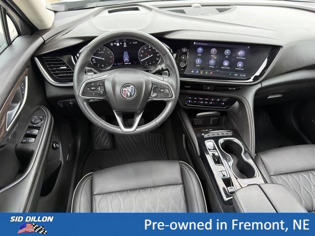 Certified 2021 Buick Envision Avenir w/ Technology Package II AWD/4WD image 9