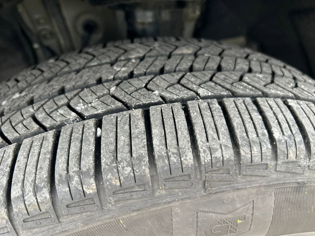 Used 2023 Toyota Highlander Limited image 29