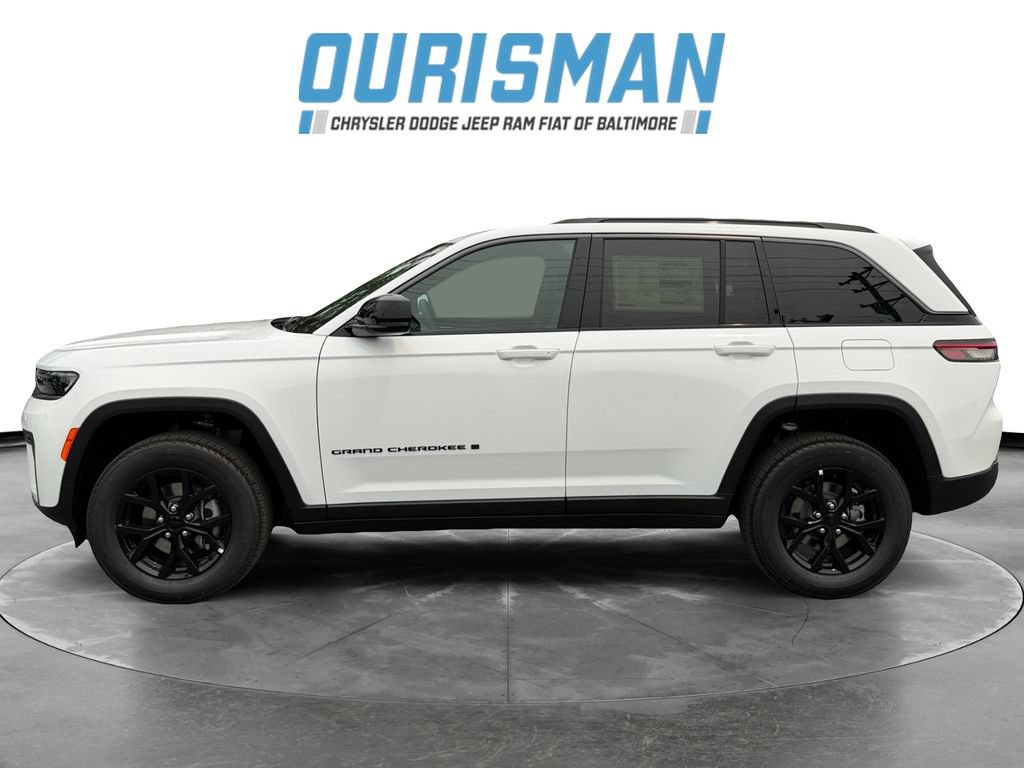 New 2026 Jeep Grand Cherokee Altitude AWD/4WD image 3