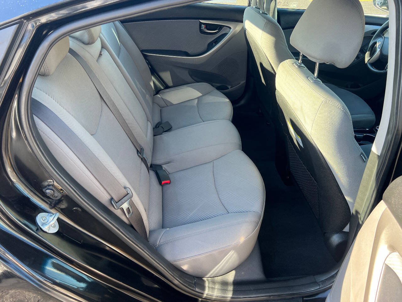 Used 2013 Hyundai Elantra GLS w/ Preferred Pkg FWD image 22