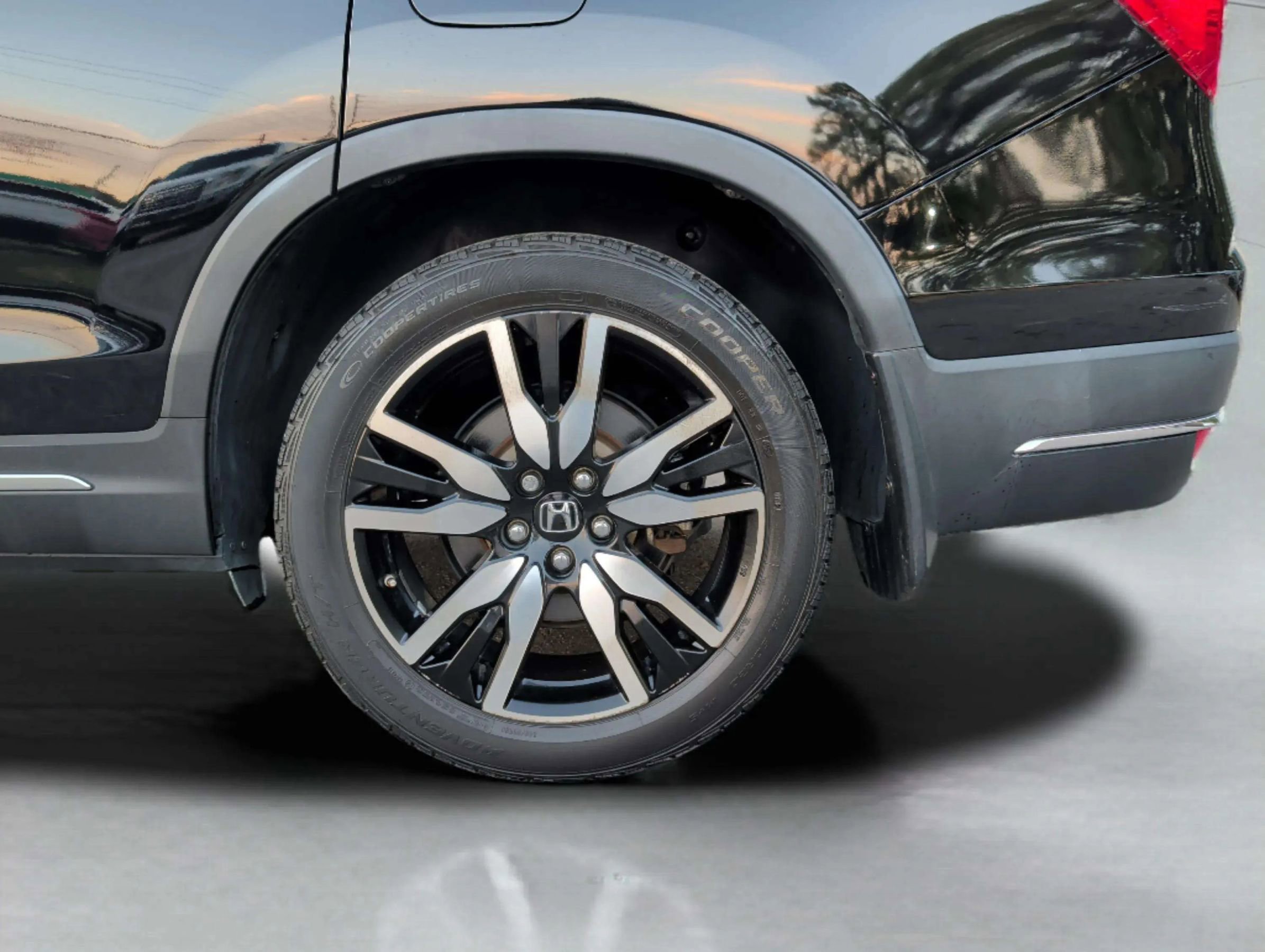 Used 2019 Honda Pilot Elite image 33