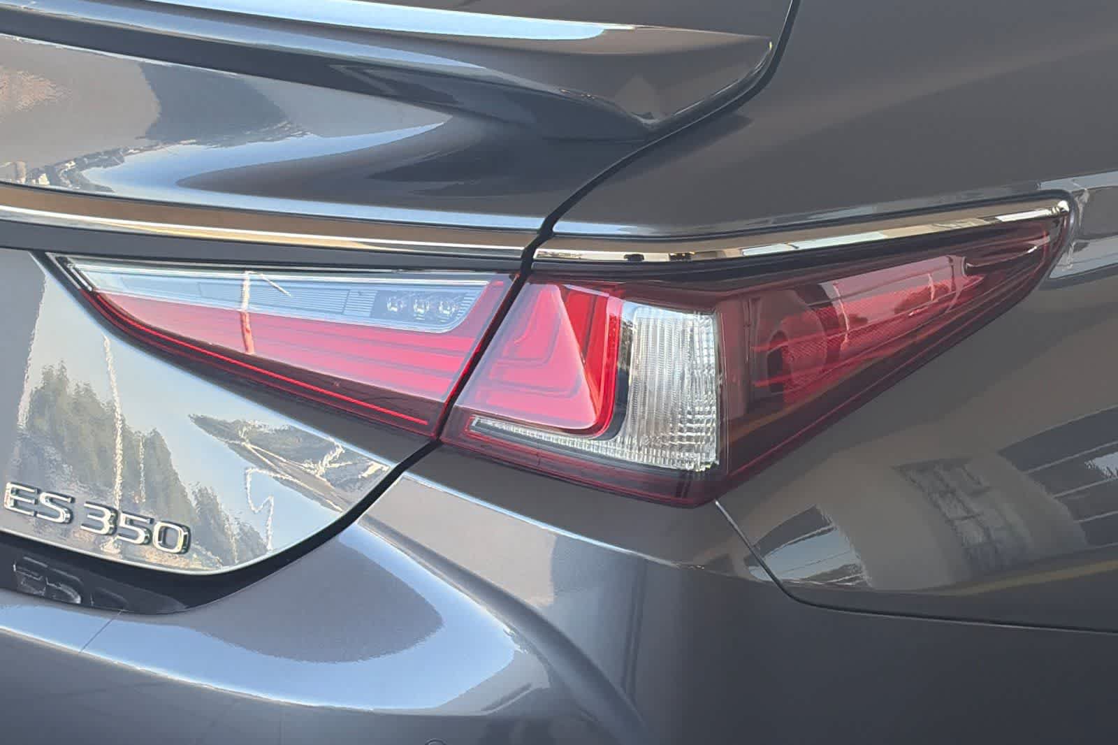 Used 2022 Lexus ES 350 F Sport w/ Accessory Package 2 FWD image 30