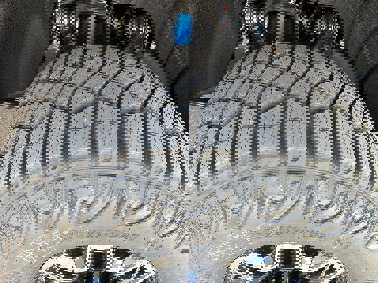 New 2026 GMC Sierra 2500 AT4X w/ LPO, Black Badging Package image 12