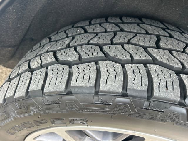 Used 2019 Jeep Grand Cherokee Overland image 10