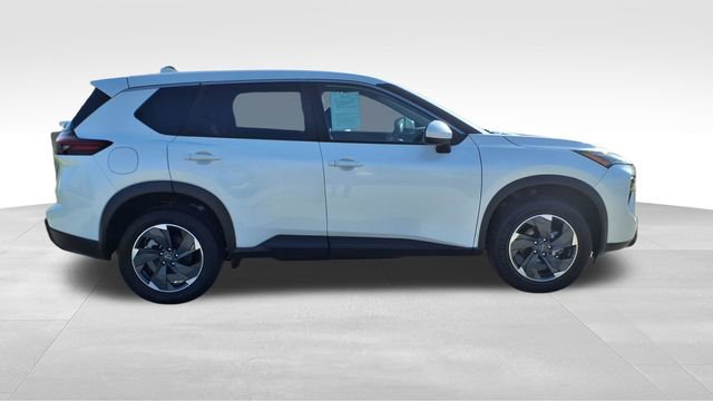 Used 2025 Nissan Rogue SV image 9