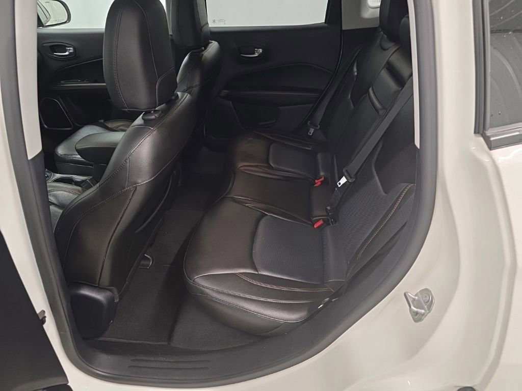 Used 2018 Jeep Compass Limited AWD/4WD image 10