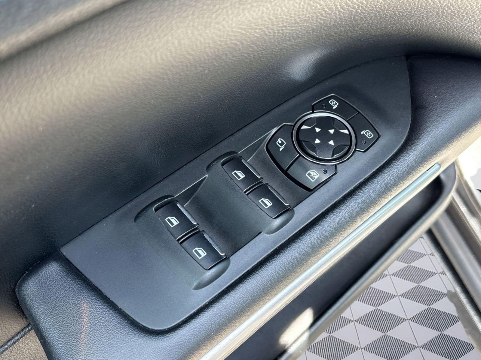 Used 2016 Lincoln MKZ w/ Equipment Group 300A Reserve FWD image 13