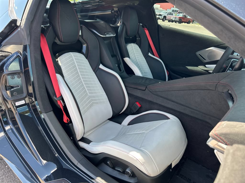 Used 2023 Chevrolet Corvette Stingray Premium Cpe RWD image 16