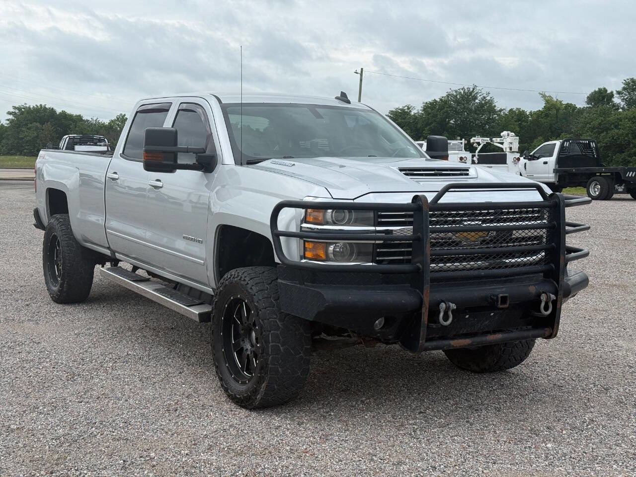 Used 2017 Chevrolet Silverado 2500 LT w/ LT Fleet Convenience Package AWD/4WD image 3
