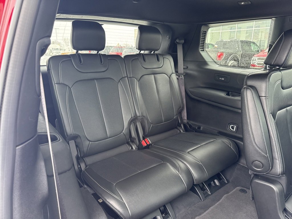 Certified 2024 Jeep Grand Cherokee L Limited w/ Luxury Tech Group II image 34