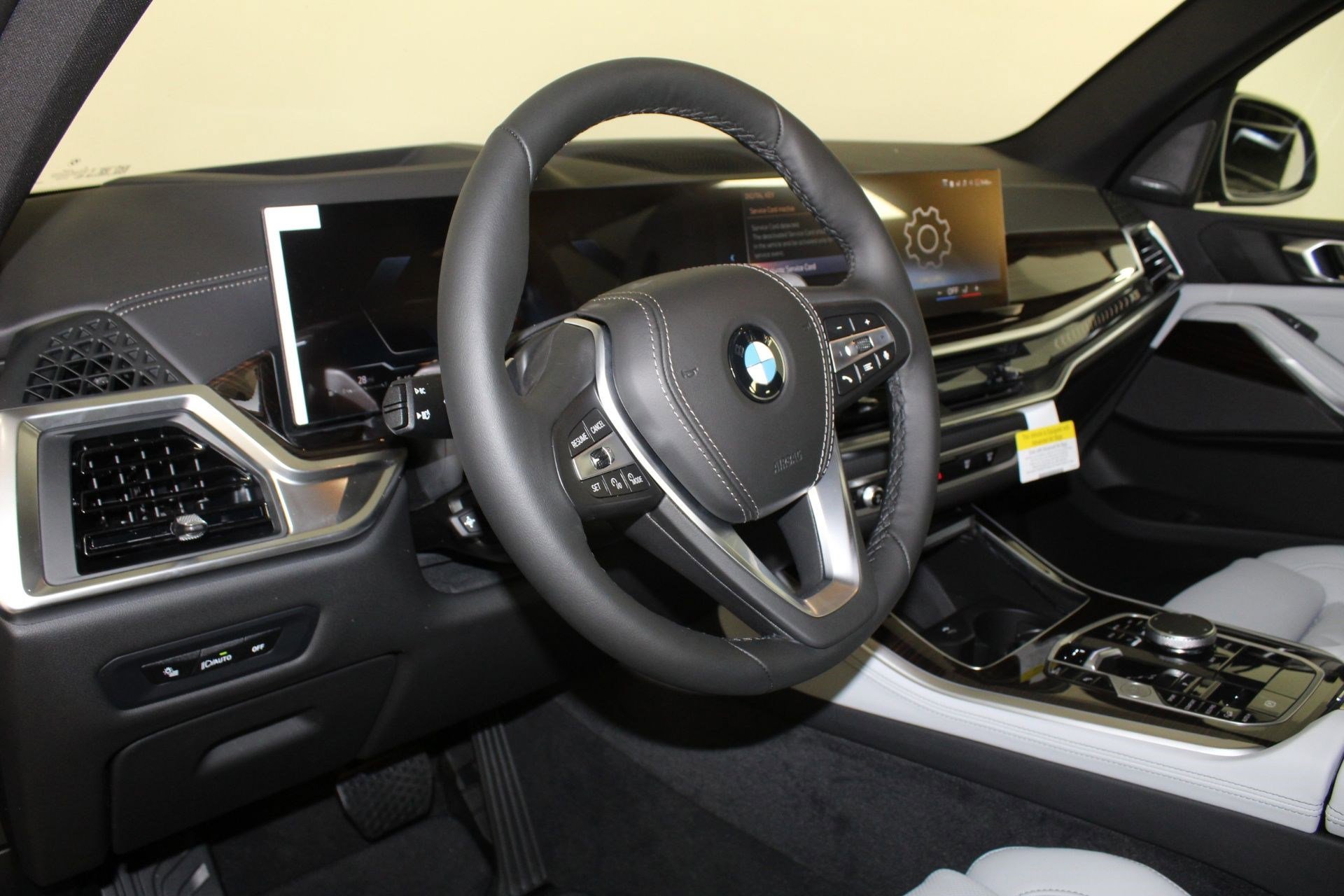 New 2026 BMW X5 xDrive40i w/ Premium Package AWD/4WD image 4