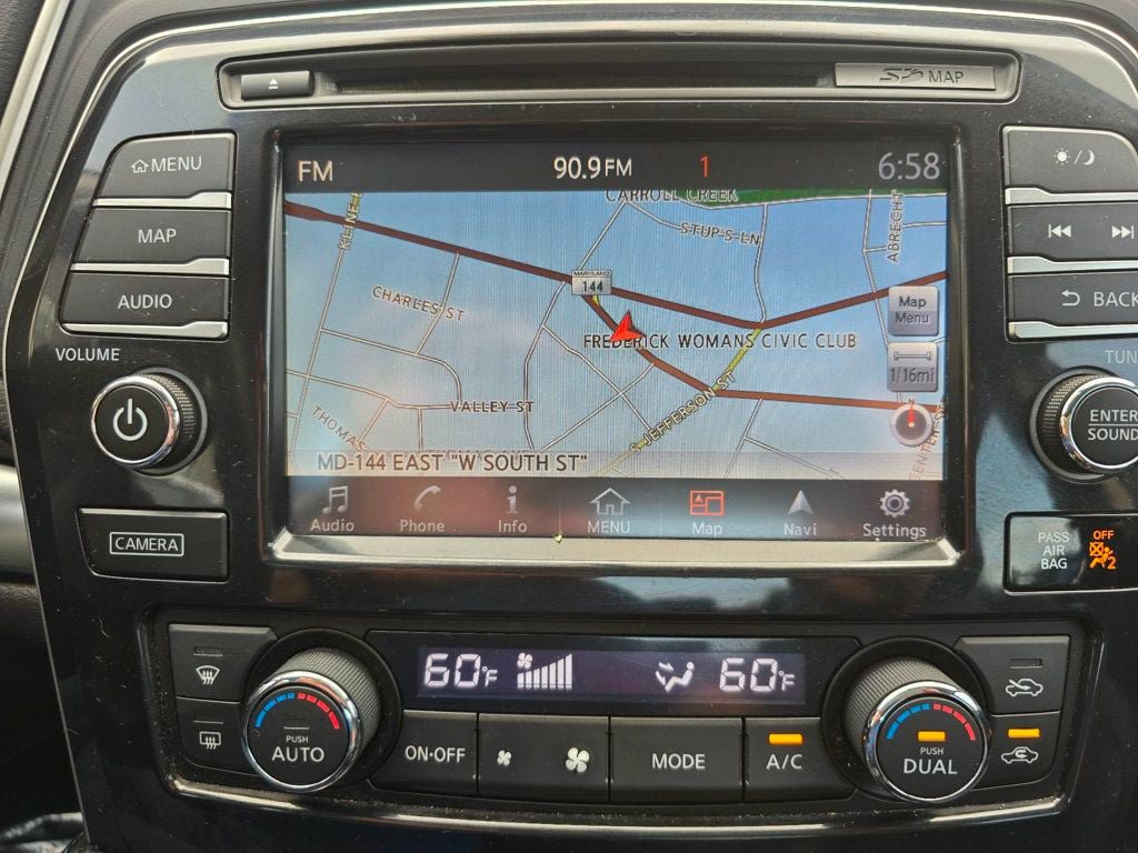 Used 2016 Nissan Maxima SR FWD image 25