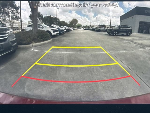 Used 2023 Hyundai Elantra Limited image 33