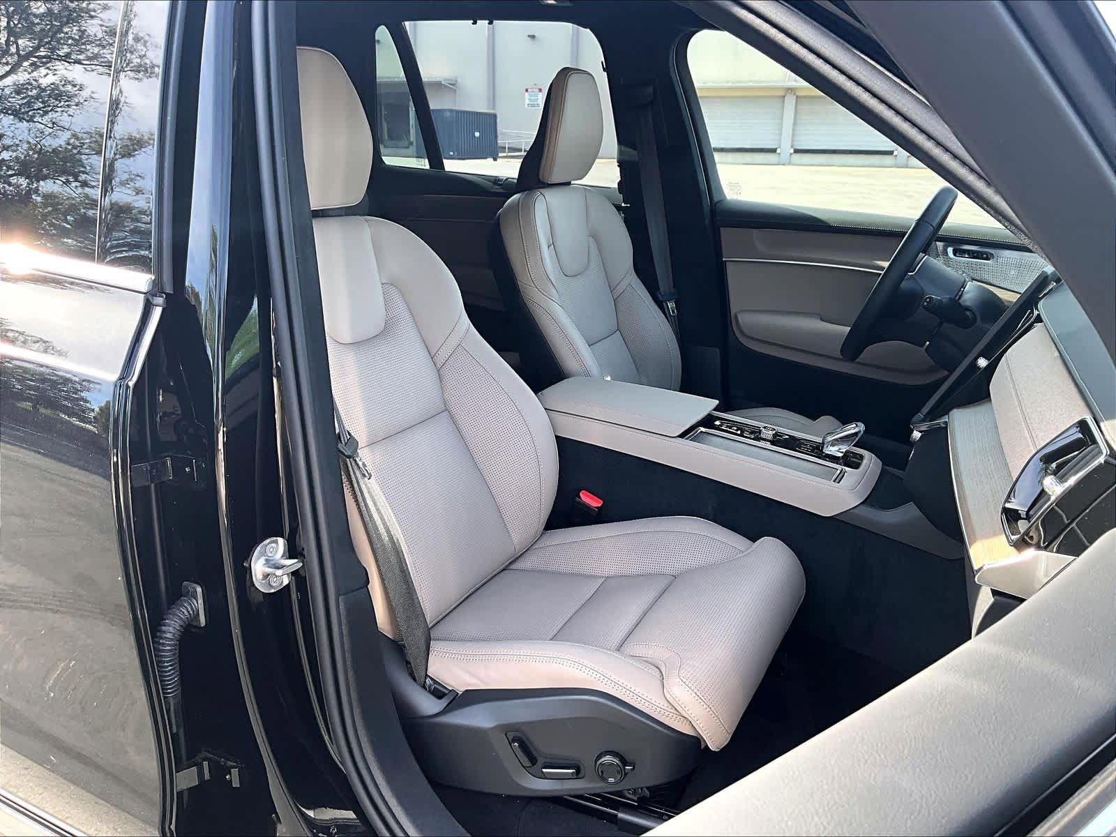 Used 2026 Volvo XC90 T8 Ultra w/ Lounge Package AWD/4WD image 10