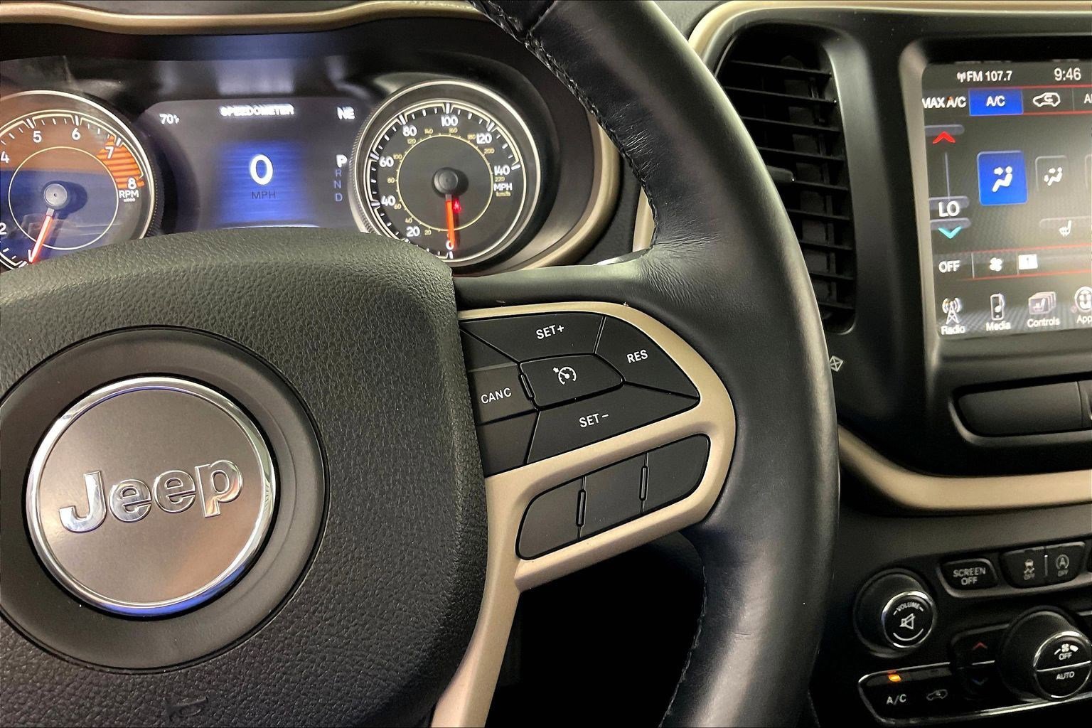 Used 2017 Jeep Cherokee Limited image 12