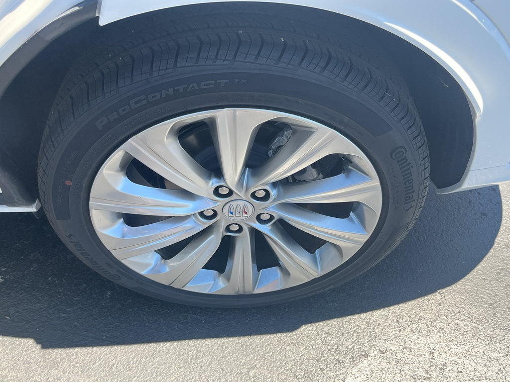 Used 2025 Buick Envista Avenir FWD image 43