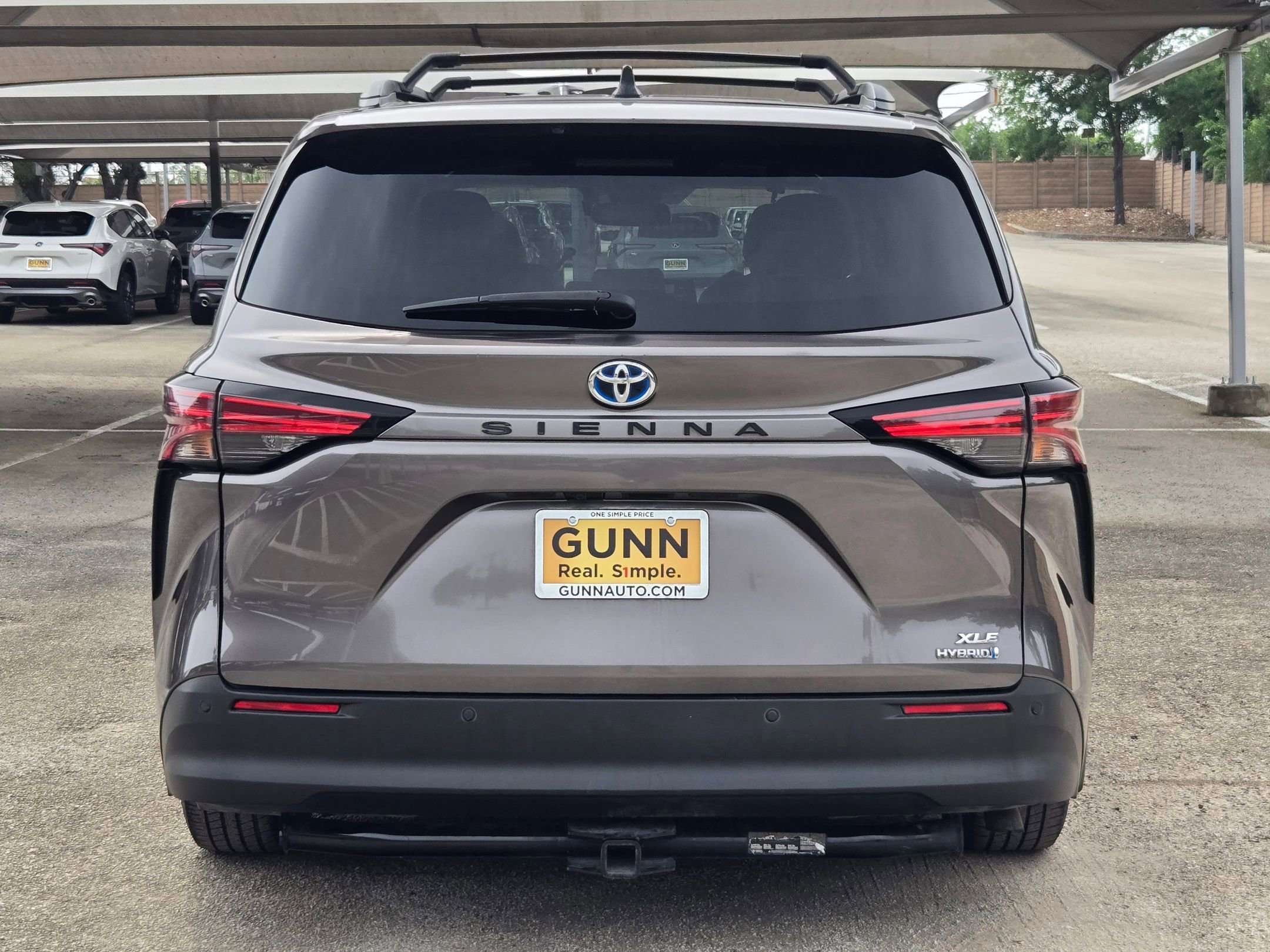 Used 2022 Toyota Sienna XLE FWD image 5