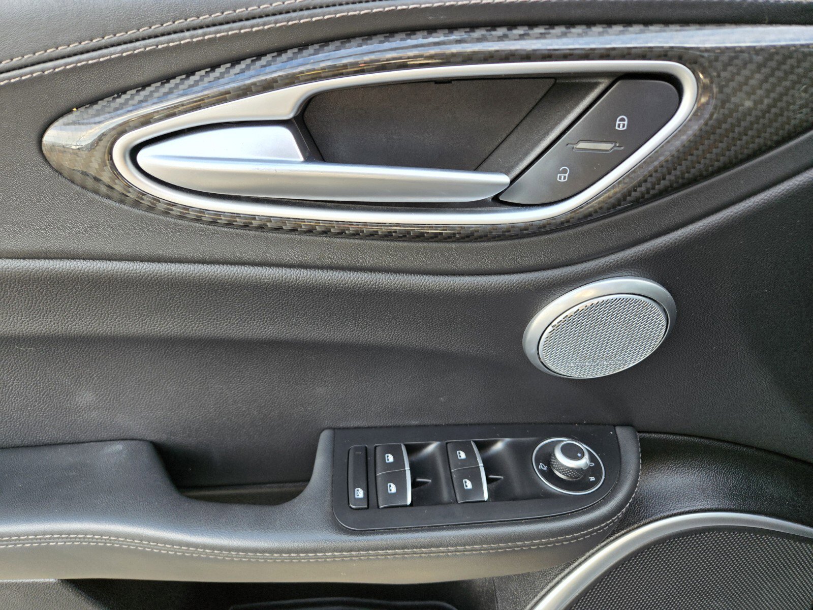 Used 2019 Alfa Romeo Giulia Quadrifoglio image 17