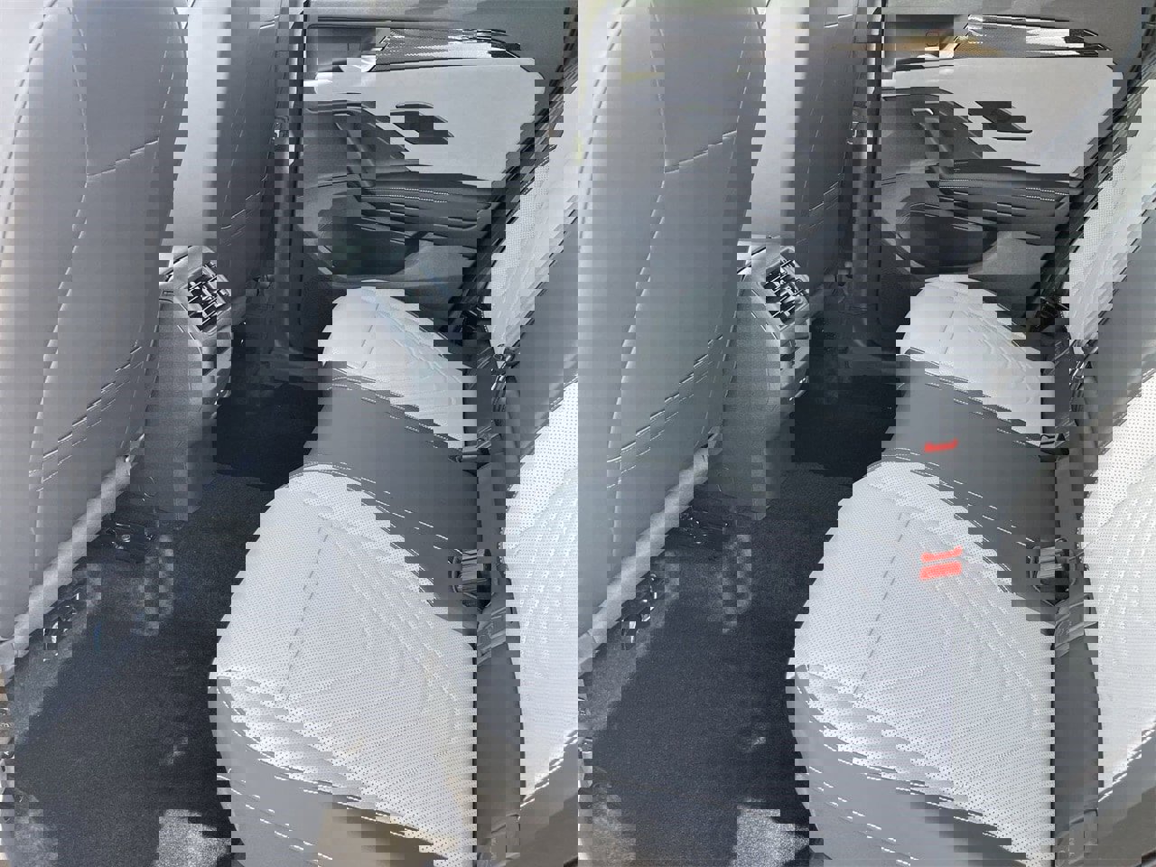 New 2026 Volkswagen Tiguan SE R-Line image 13