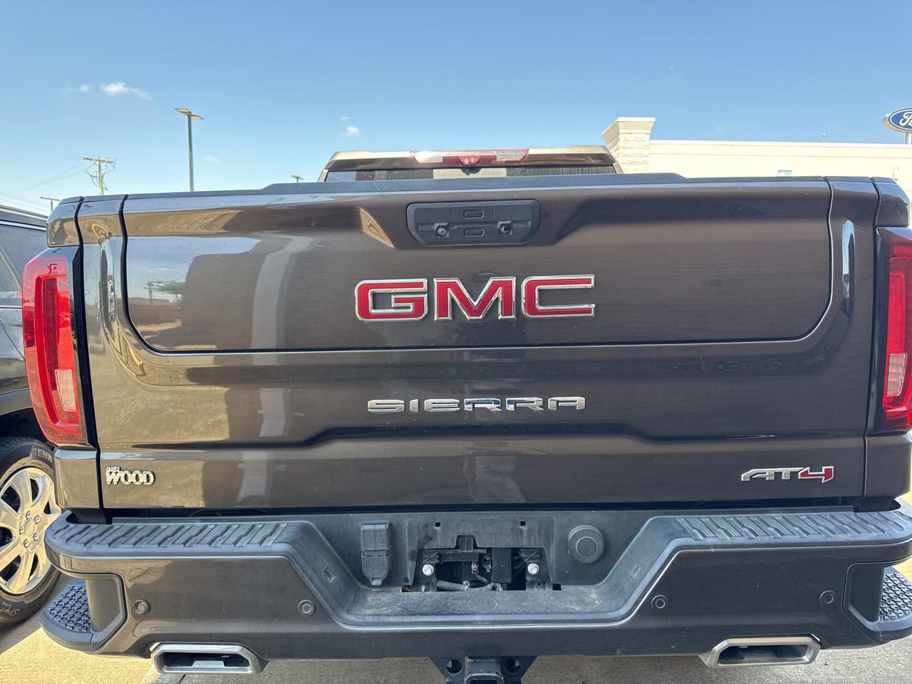 Used 2020 GMC Sierra 1500 AT4 w/ AT4 Premium Package image 7